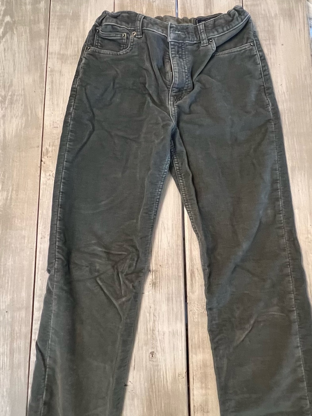 Vineyard vines boys size 16 corduroys
